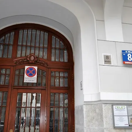 Na Wilczej * Varsavia